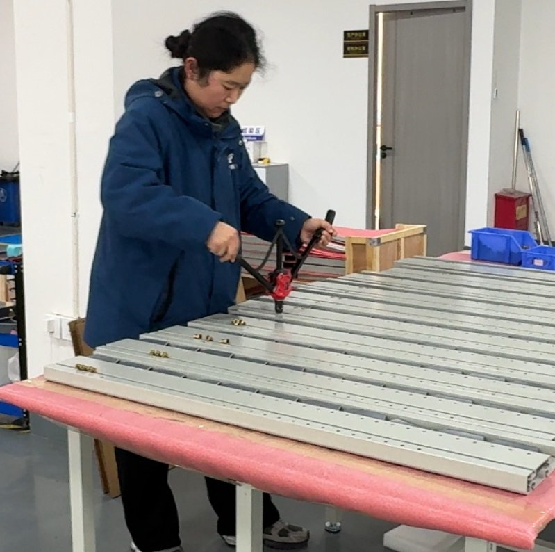 column assembly process for medical cart structure by Juyi Medical factory